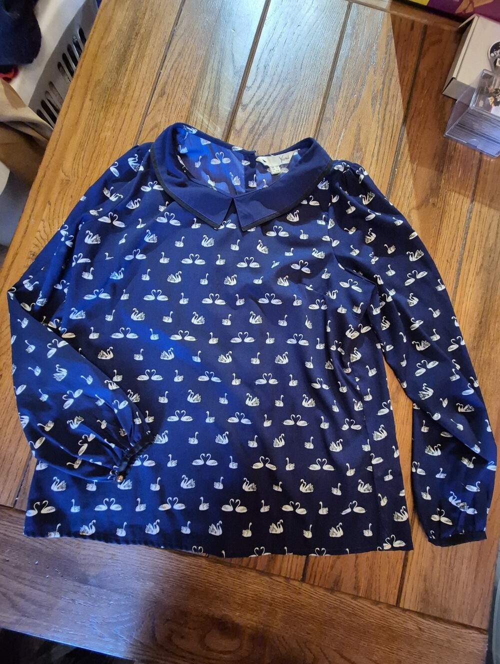 Adorable Swan Print Peter Pan Collar Top YUMI